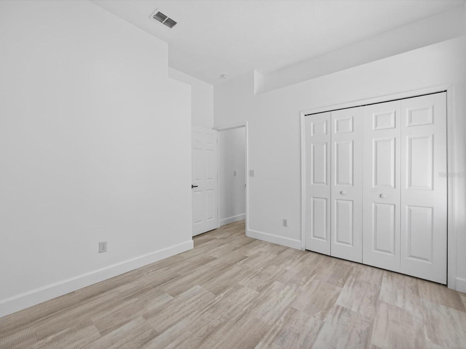 FOREST/RIDGEWOOD - Residential