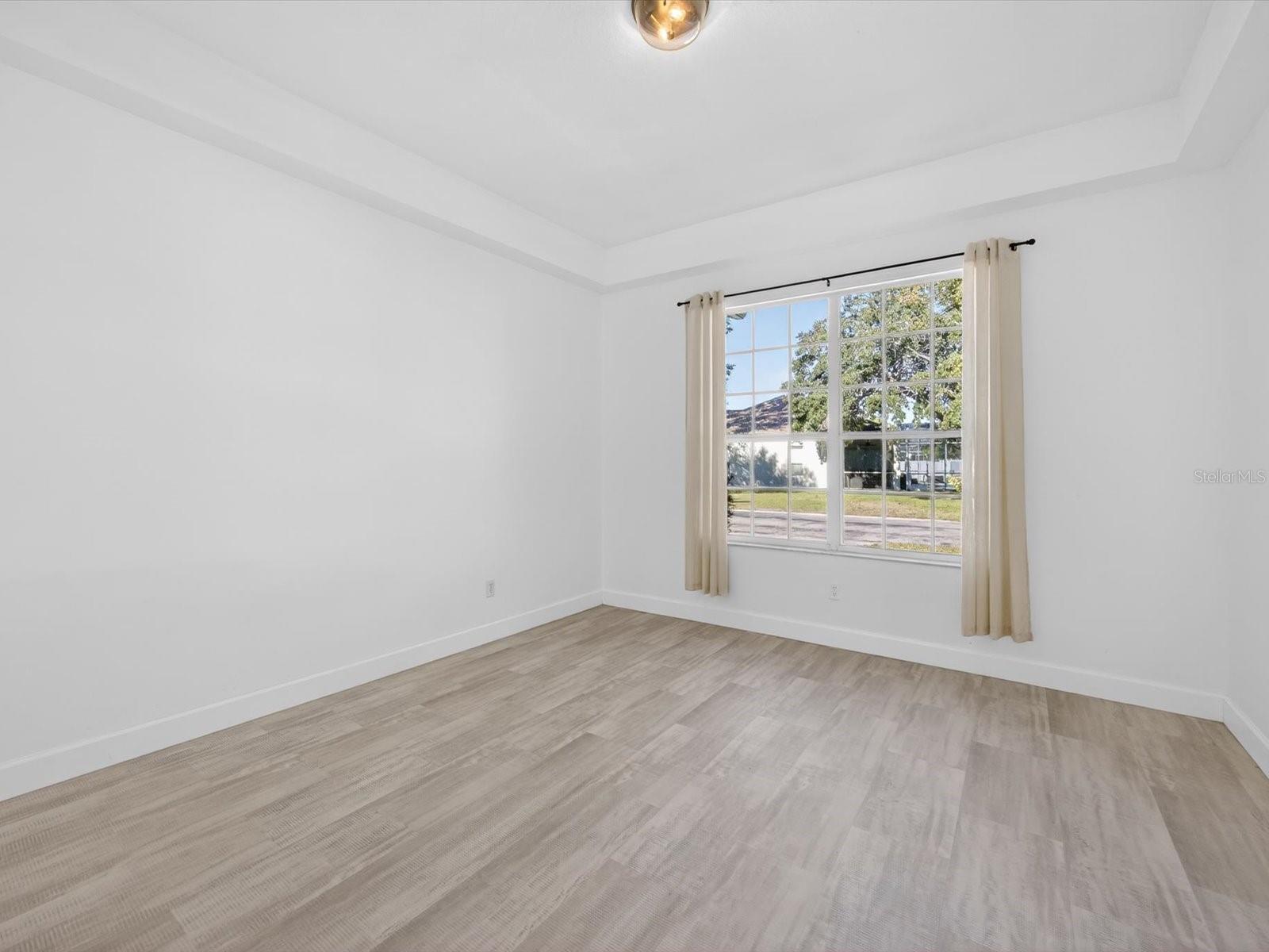 FOREST/RIDGEWOOD - Residential