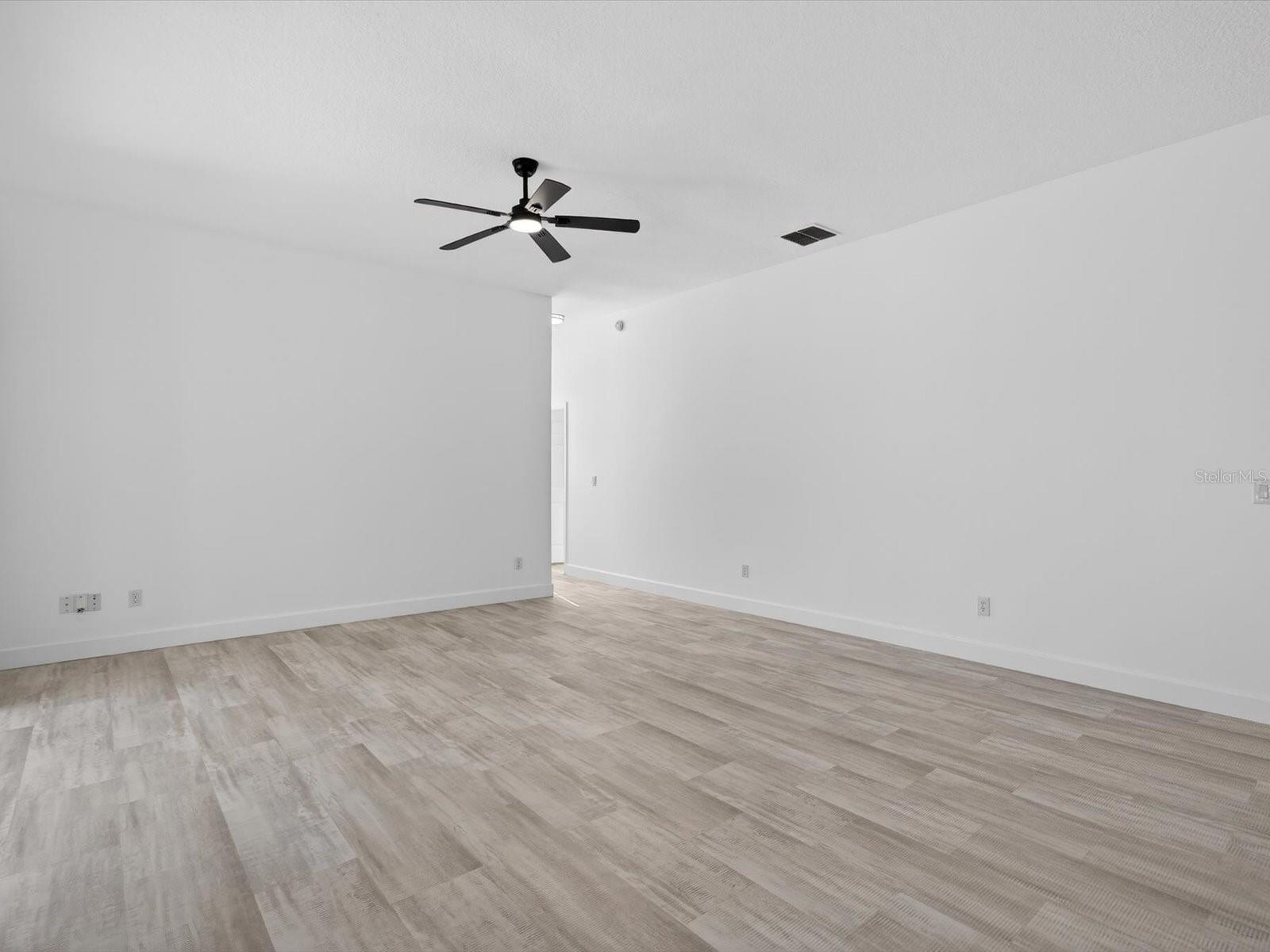 FOREST/RIDGEWOOD - Residential