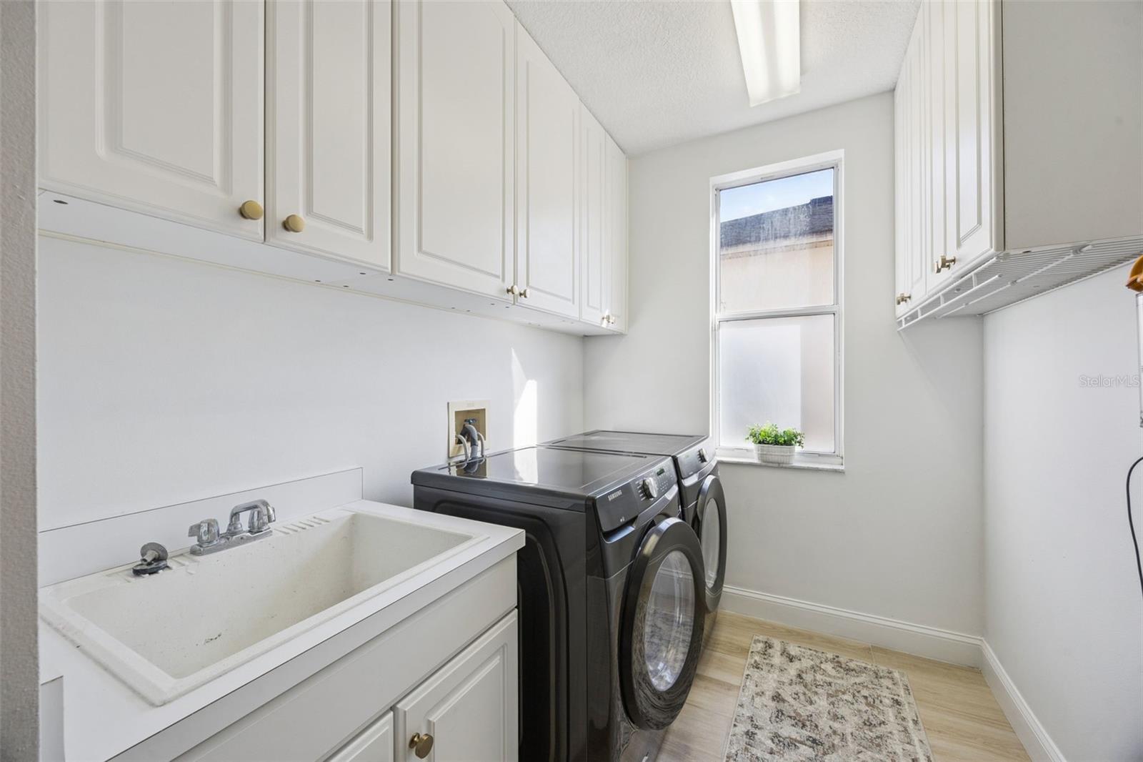 STONEYBROOK - Residential