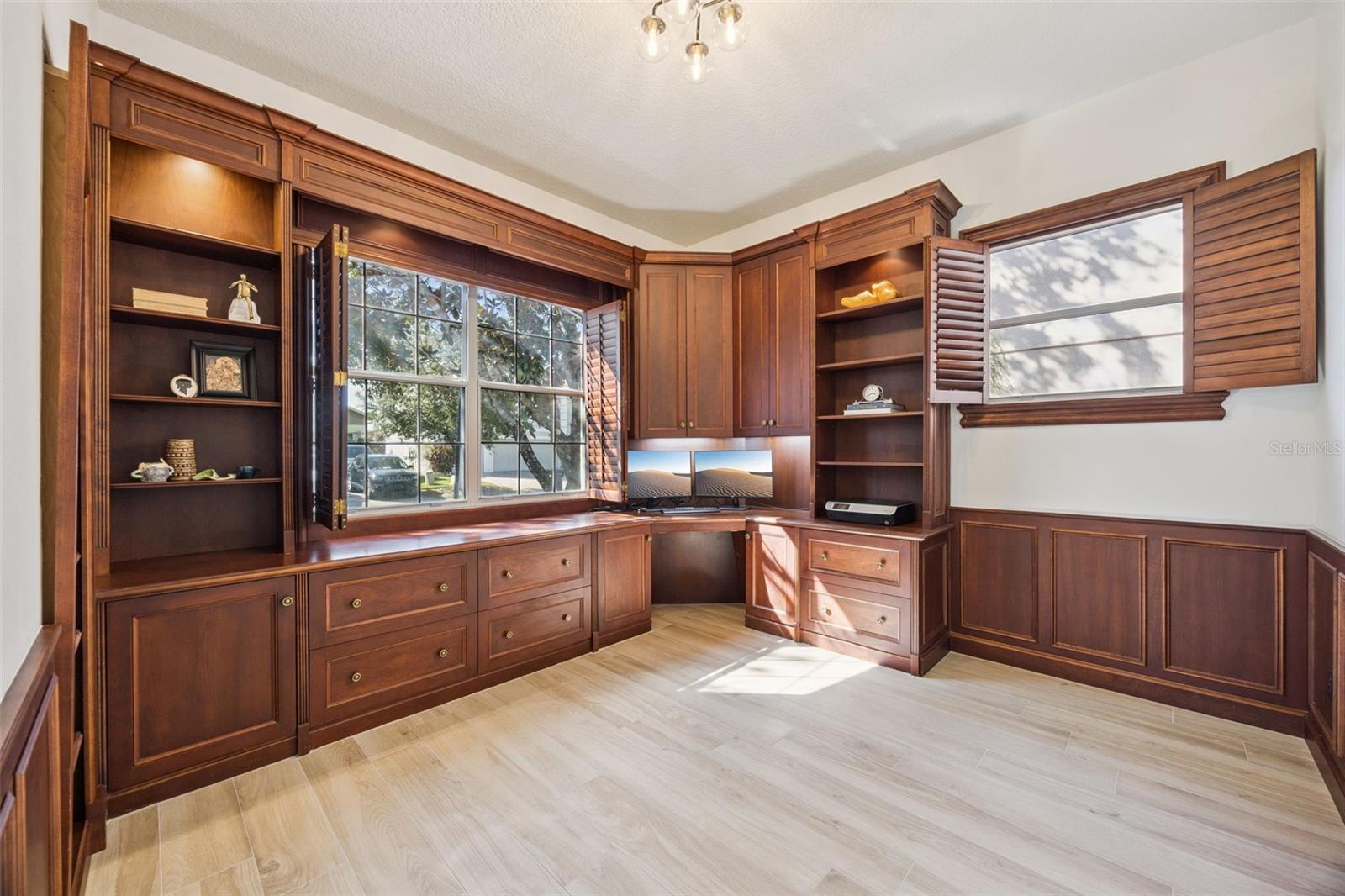 STONEYBROOK - Residential