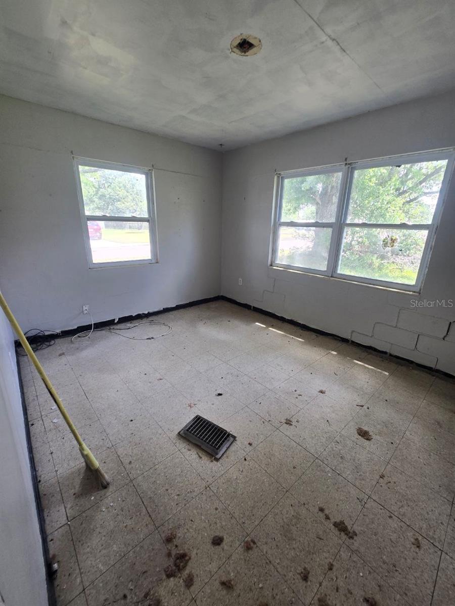 EAST MULBERRY OR A F FLETCHERS ADD - Residential