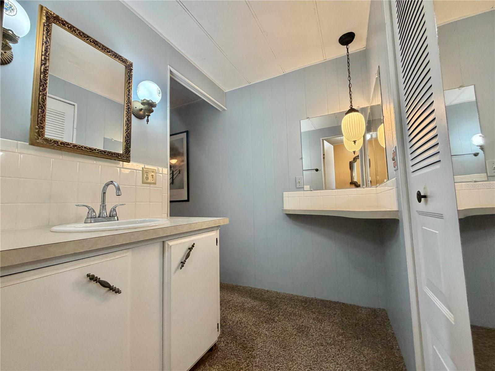 HAWTHORNE AT LEESBURG A COOP - Residential