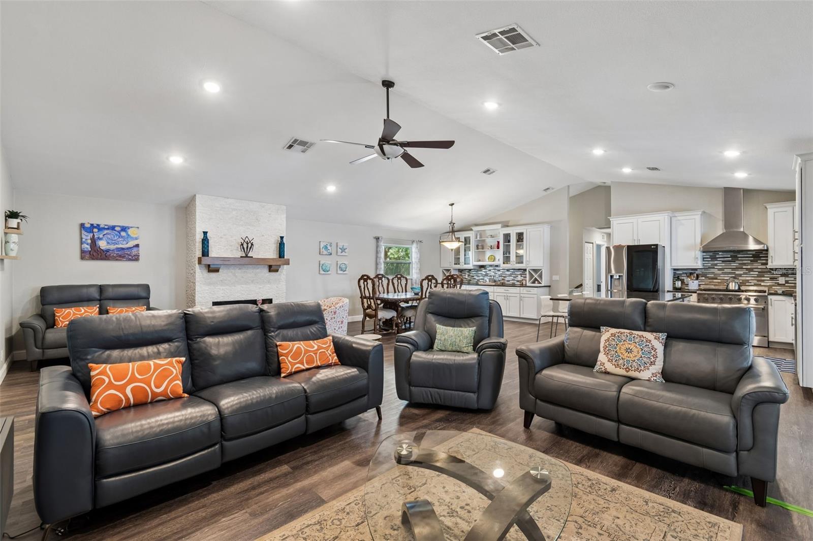 ARMSTRONGS RIVERSIDE ESTATES - Residential