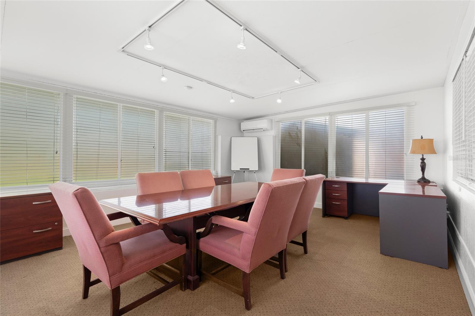 PINE GLADE - Commercial Sale