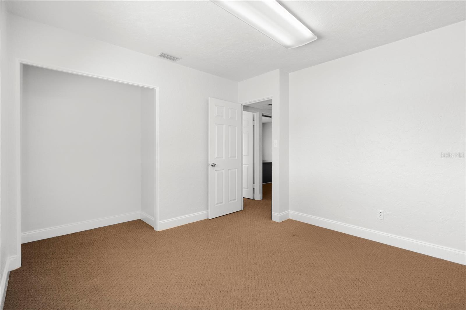 PINE GLADE - Commercial Sale