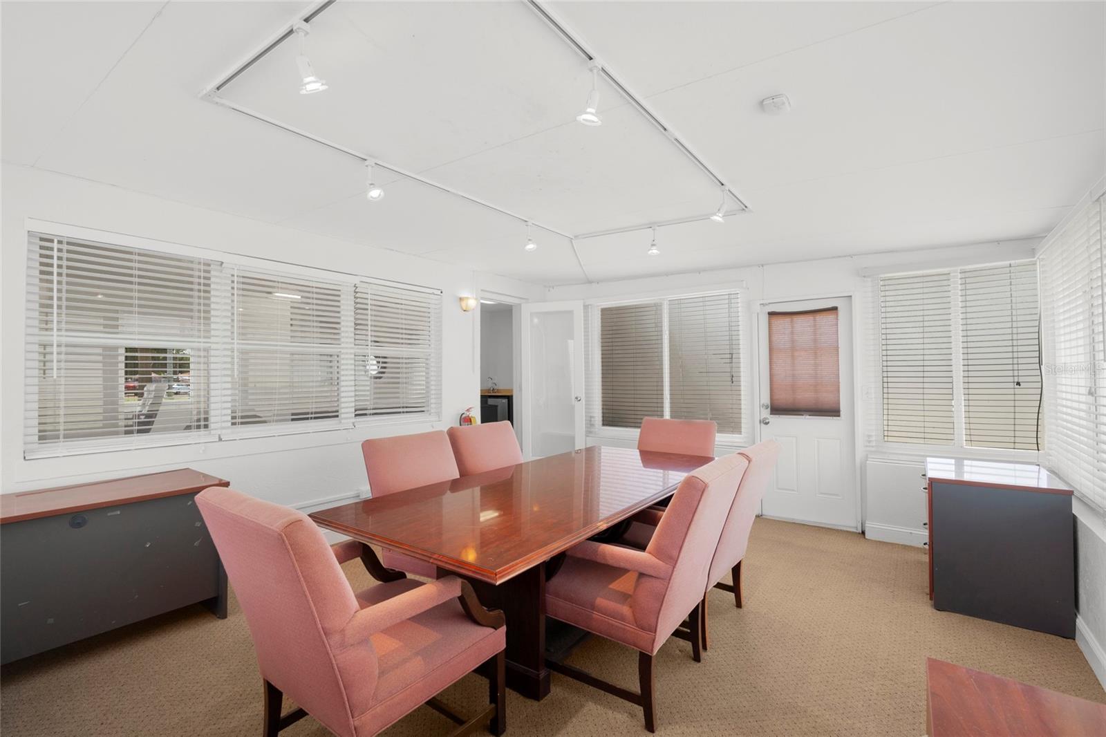 PINE GLADE - Commercial Sale