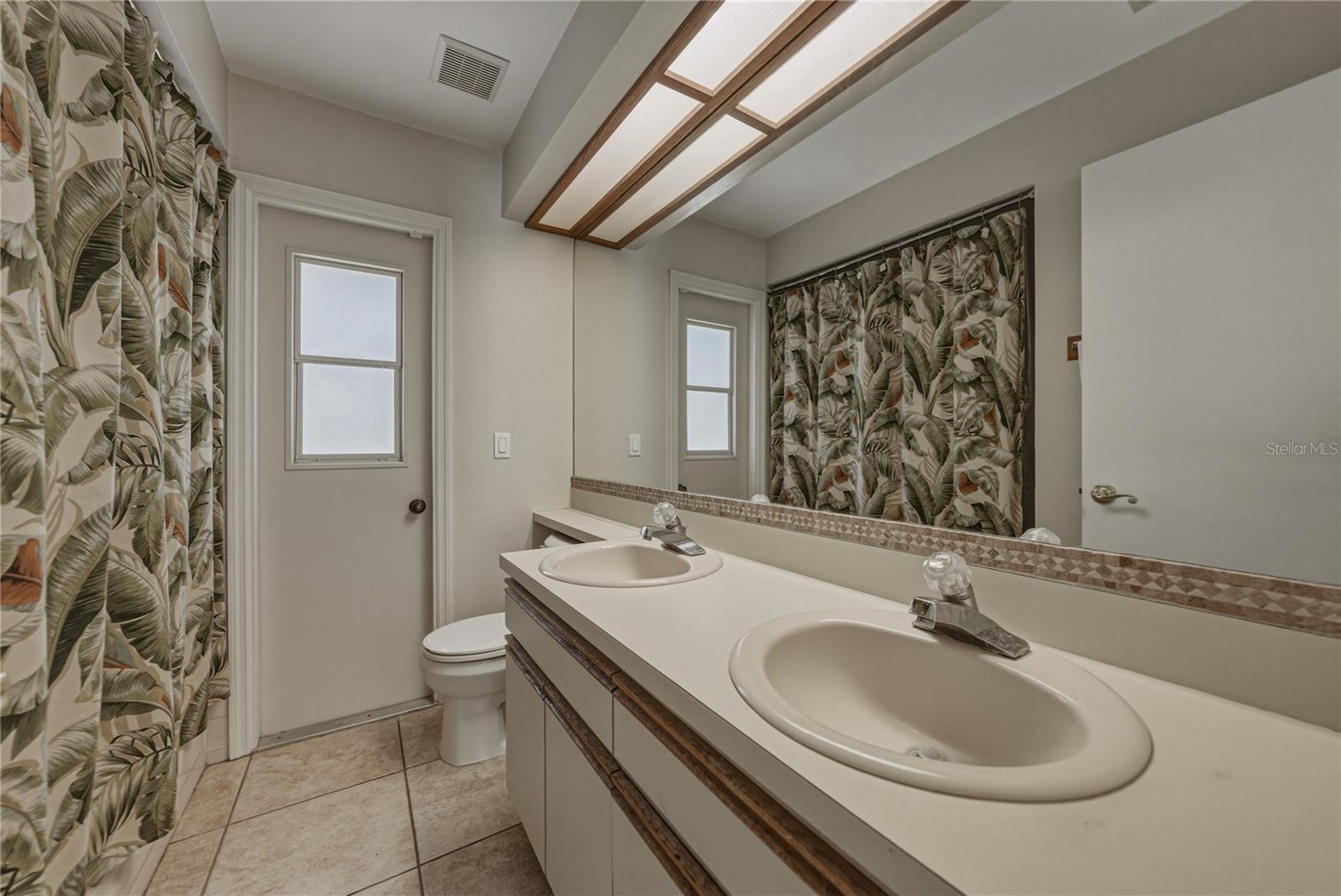 BLOOMINGDALE OAKS - Residential