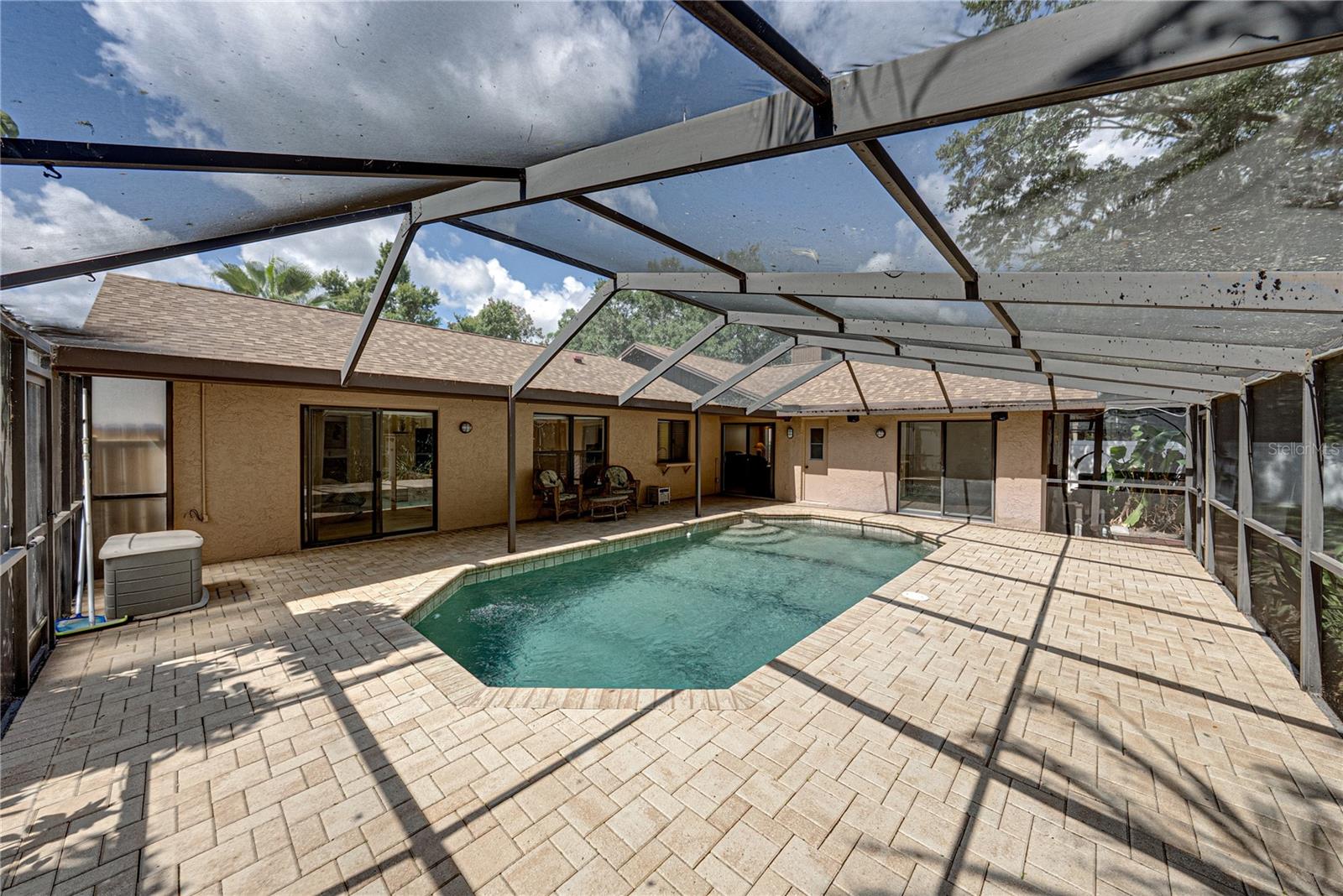 BLOOMINGDALE OAKS - Residential