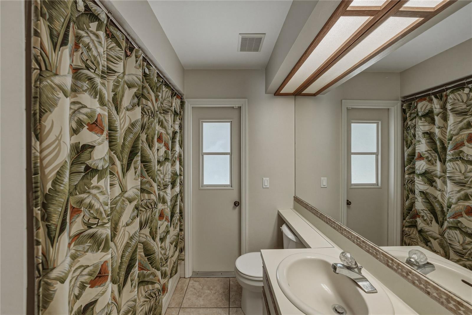BLOOMINGDALE OAKS - Residential