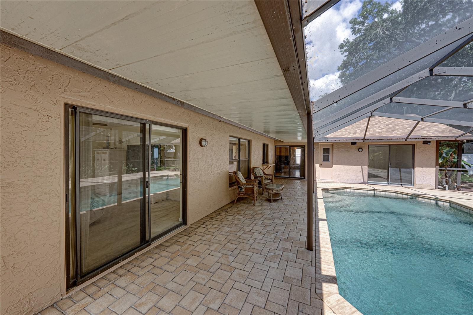 BLOOMINGDALE OAKS - Residential