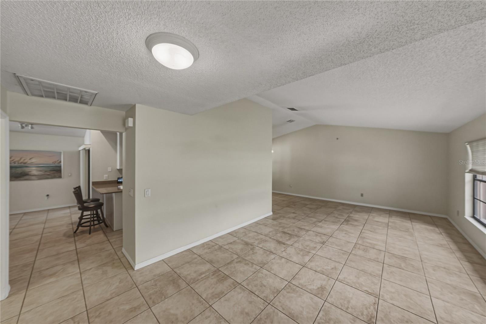 BLOOMINGDALE OAKS - Residential