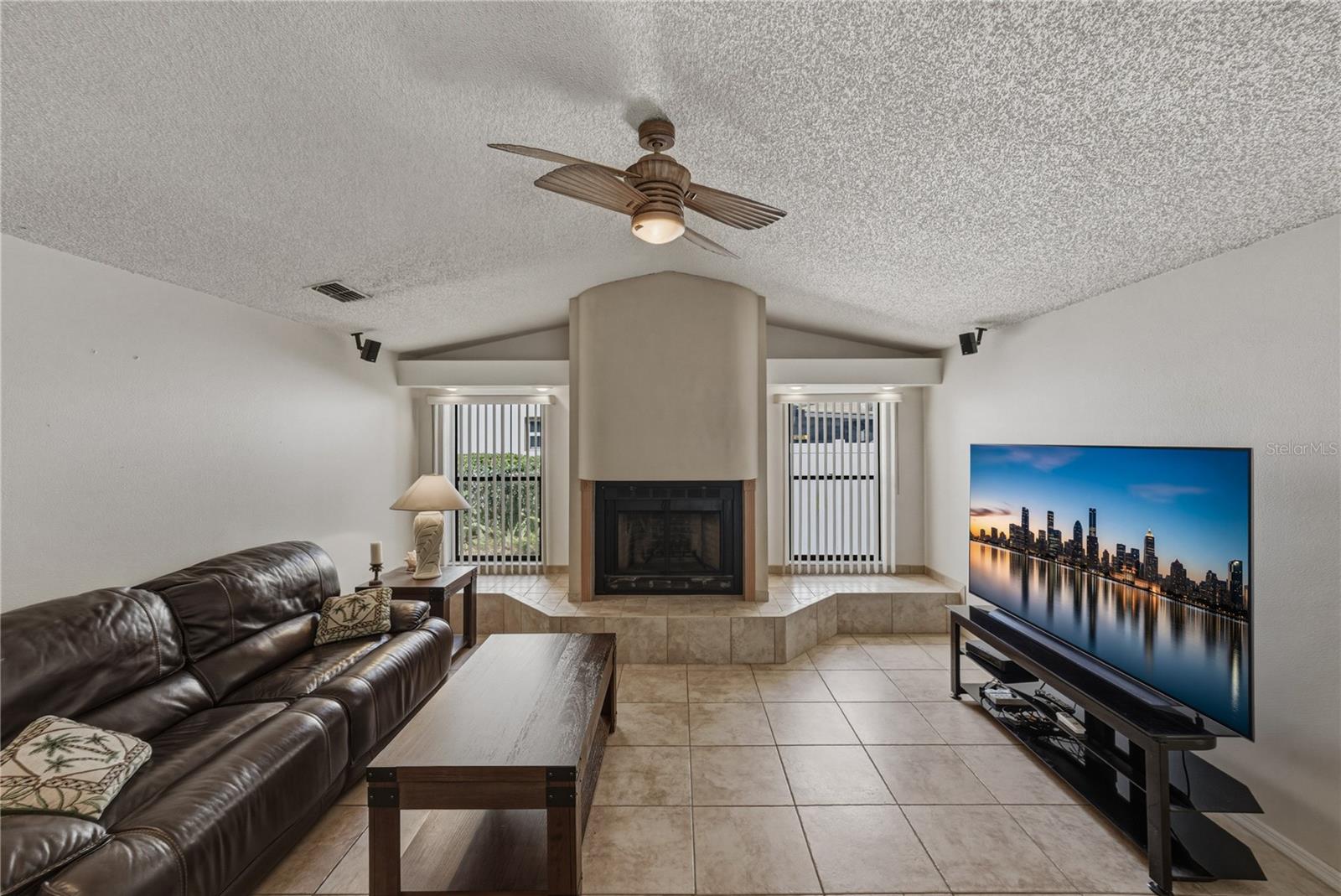 BLOOMINGDALE OAKS - Residential