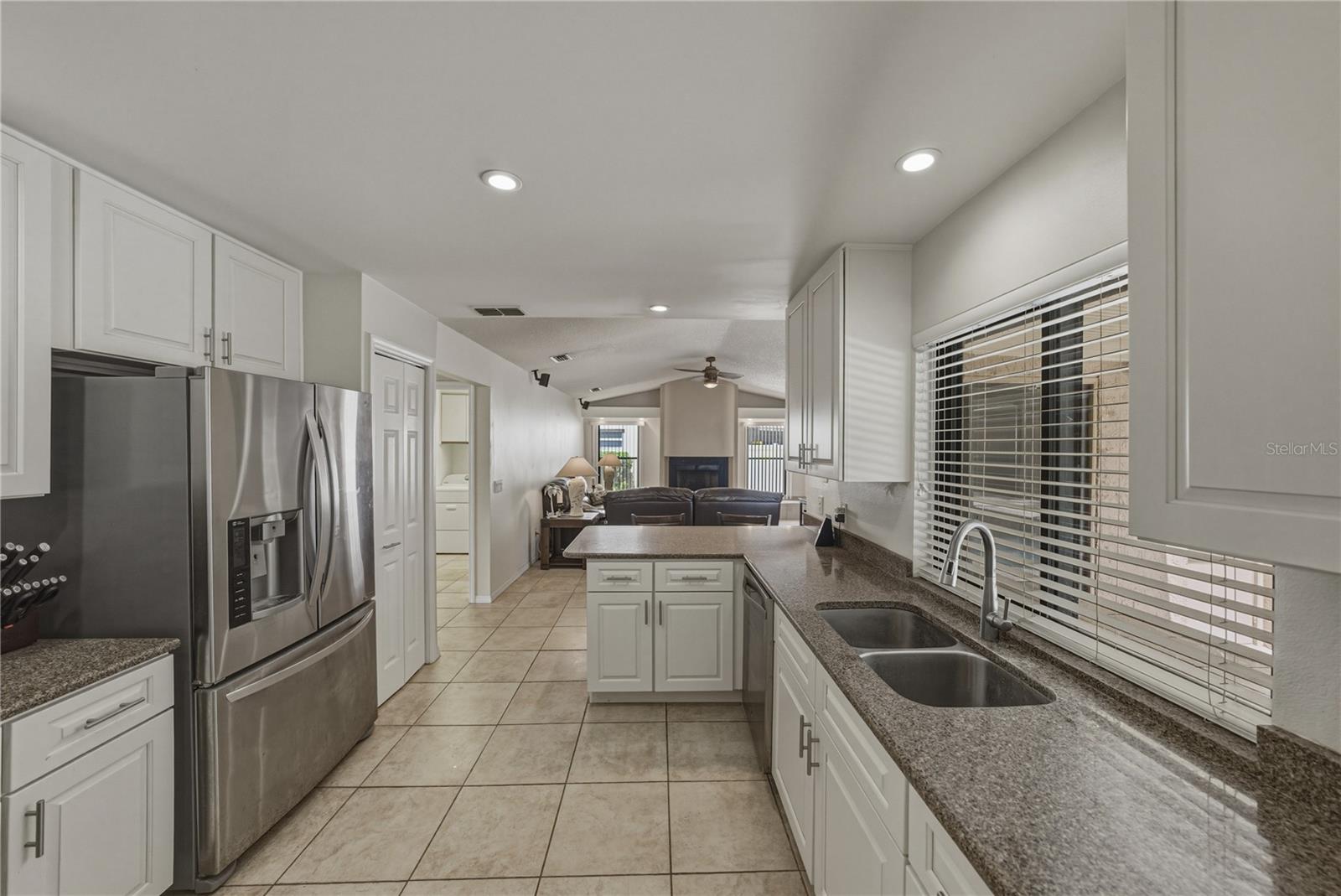 BLOOMINGDALE OAKS - Residential
