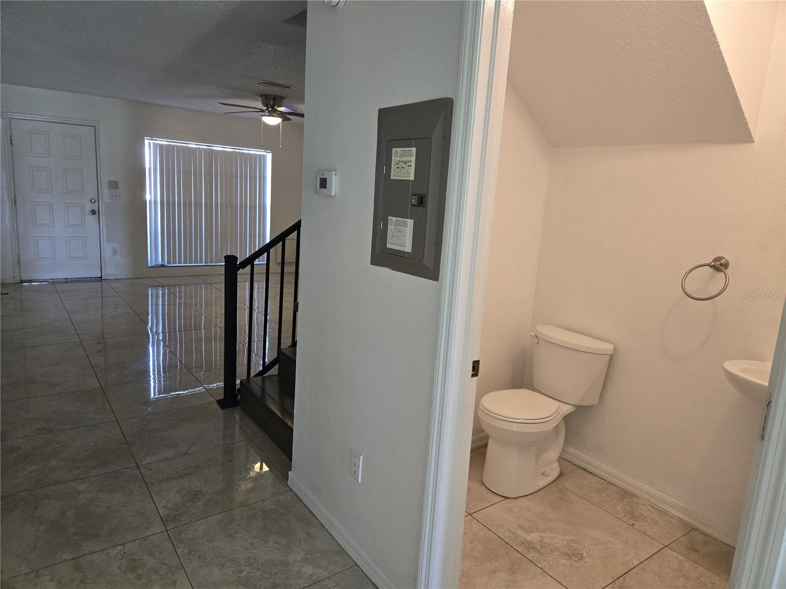 THE TWNHMS AT KENSINGTON PH - Residential Lease