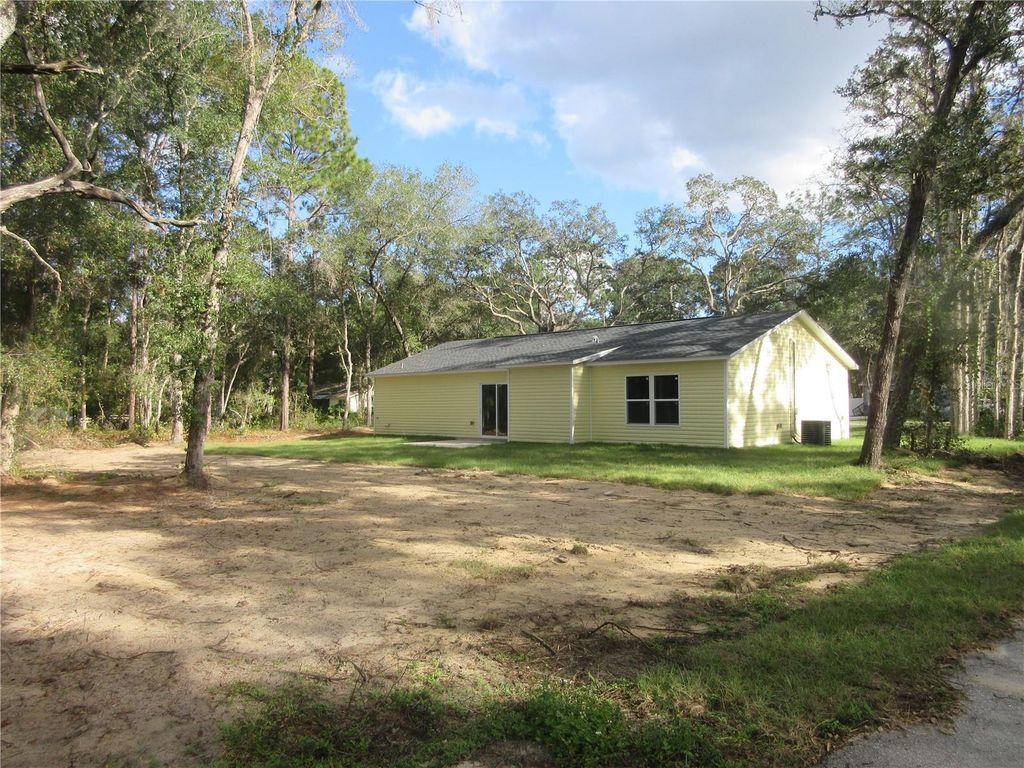 Photo of 17009 SE 60th Street, Ocklawaha, FL 32179 (MLS # OM703379)