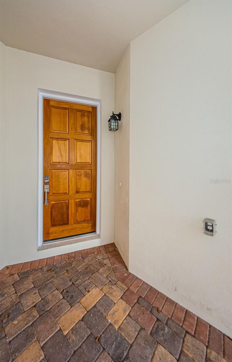 3810 VILLAS DEL SOL COURT