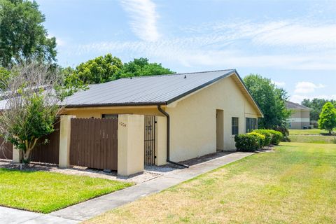 Photo of 1004 Medinah Drive, Winter Haven, FL 33884 (MLS # P4938711)