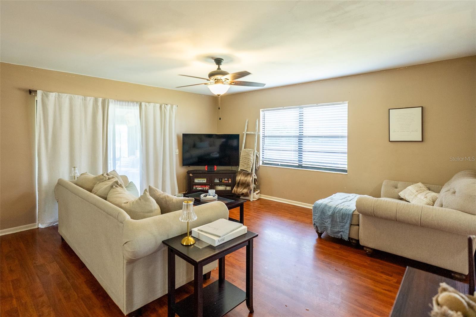 CYPRESSWOOD TENNIS VLS - Residential