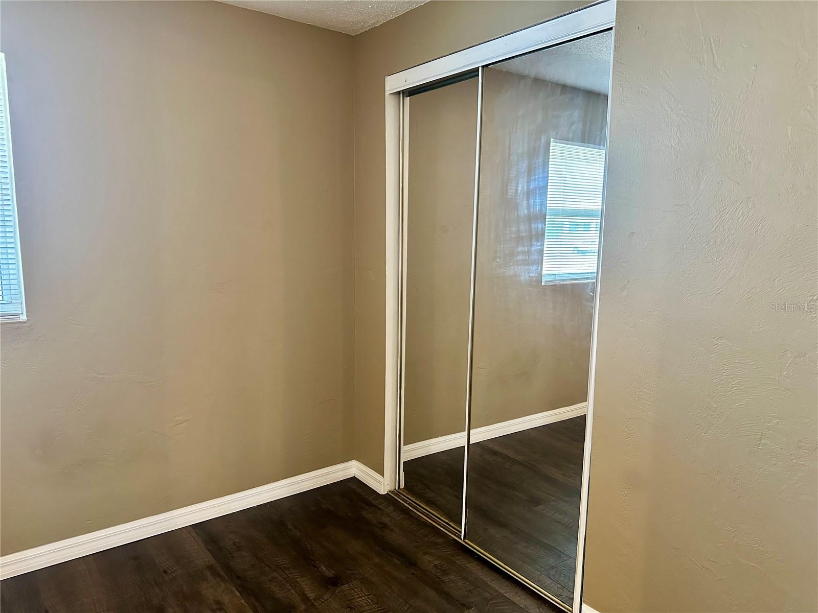 RIVER-GOLF TWNHS - Residential Lease