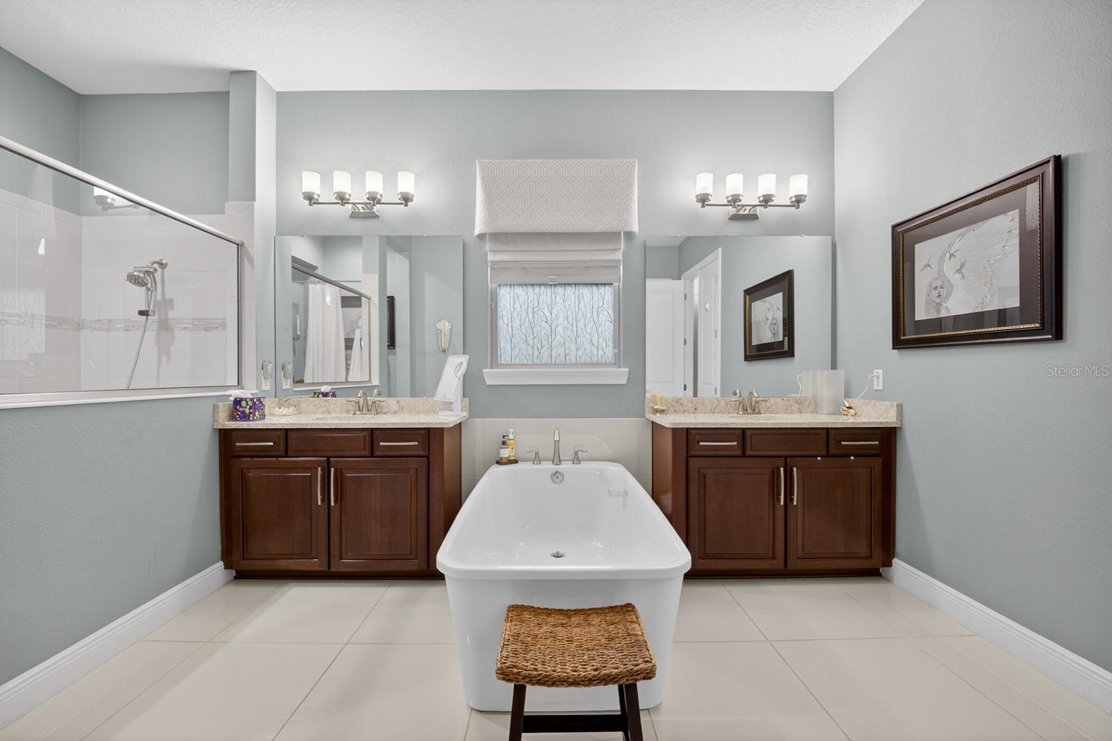 TWINWATERS - Residential