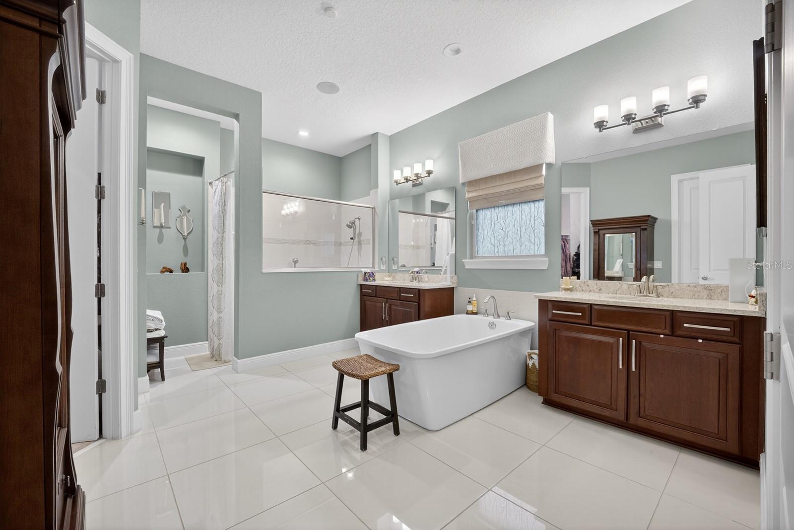 TWINWATERS - Residential