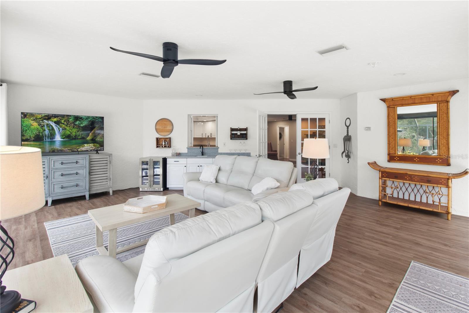 1279 CORNISH COURT