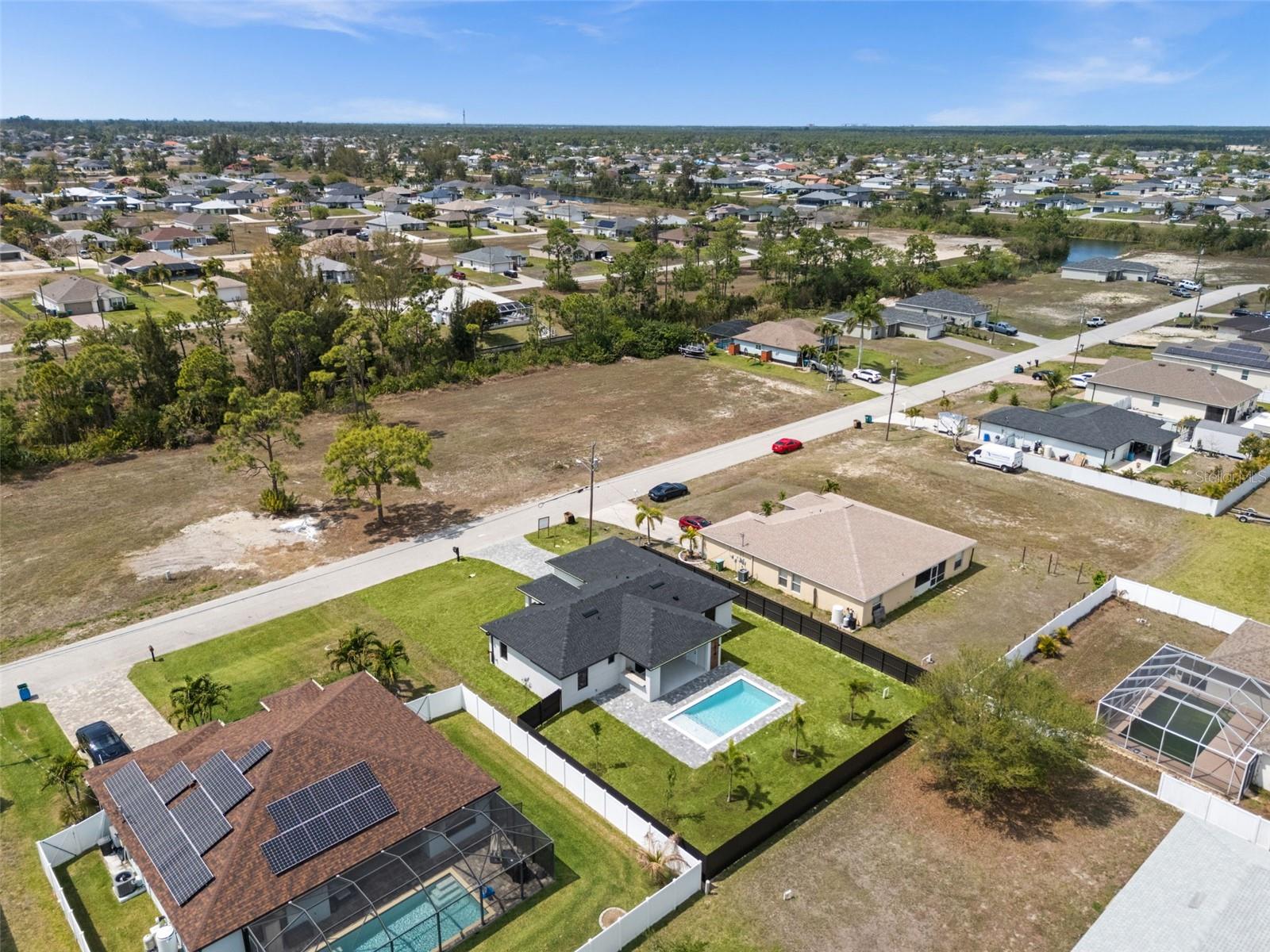 CAPE CORAL - Residential