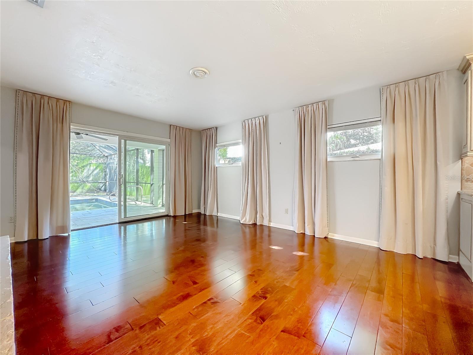 PARK GROVE - Residential