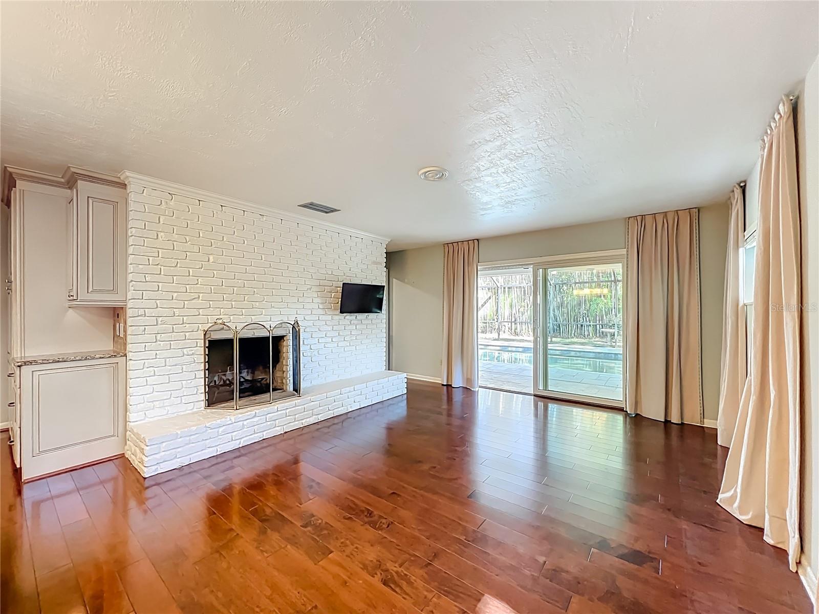 PARK GROVE - Residential