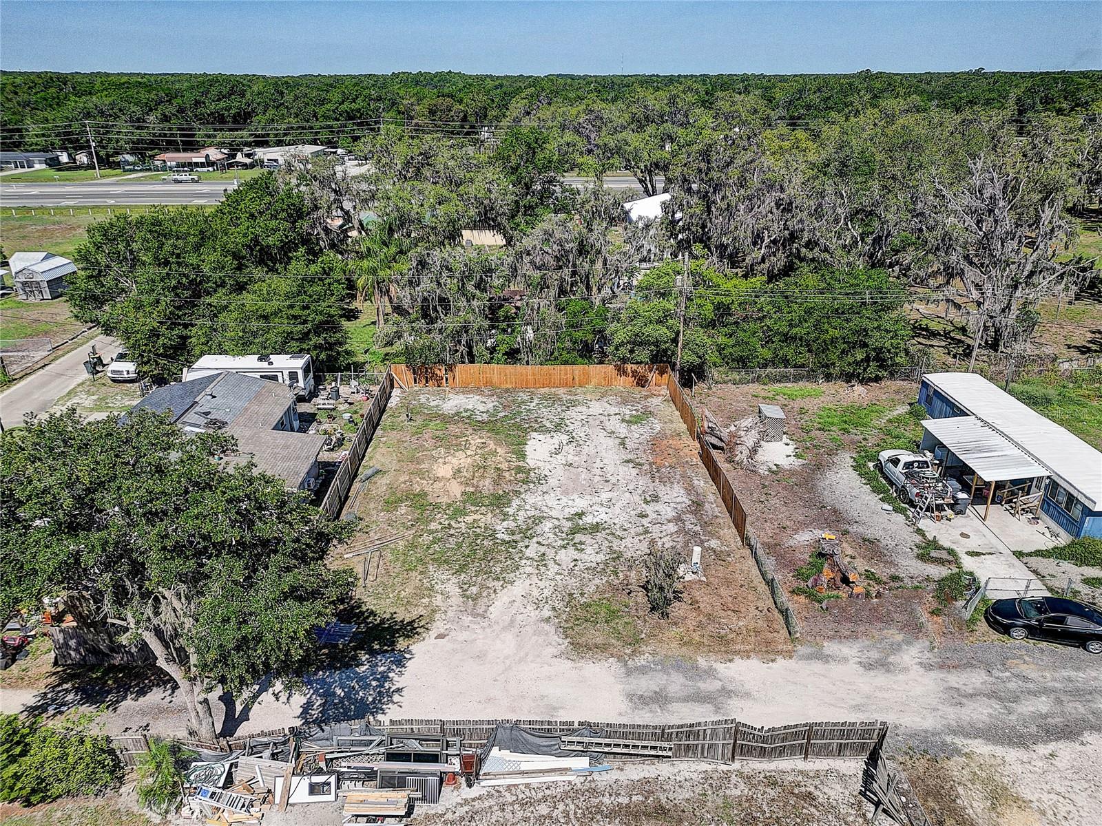 1119 W OAK DRIVE