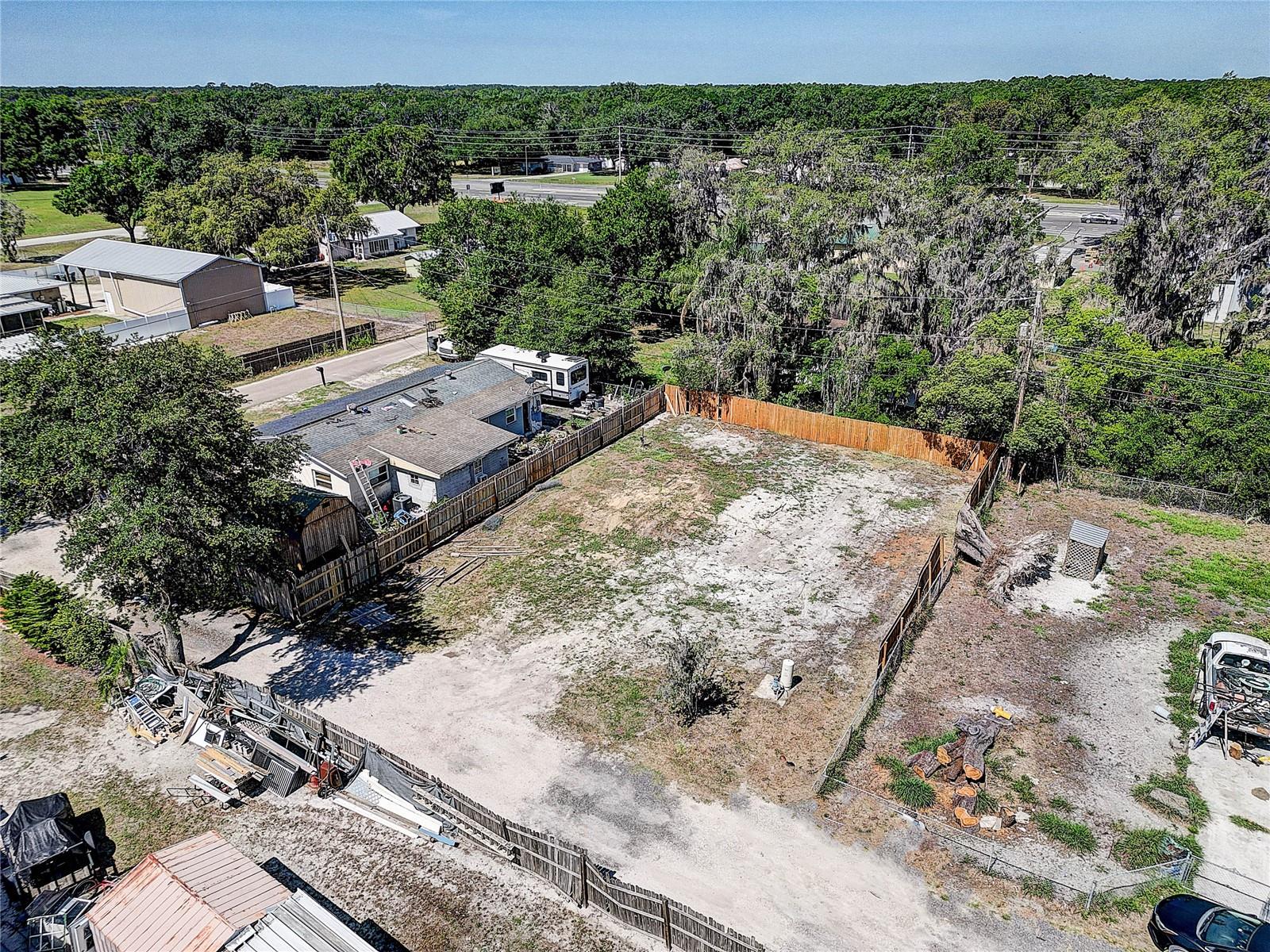 1119 W OAK DRIVE