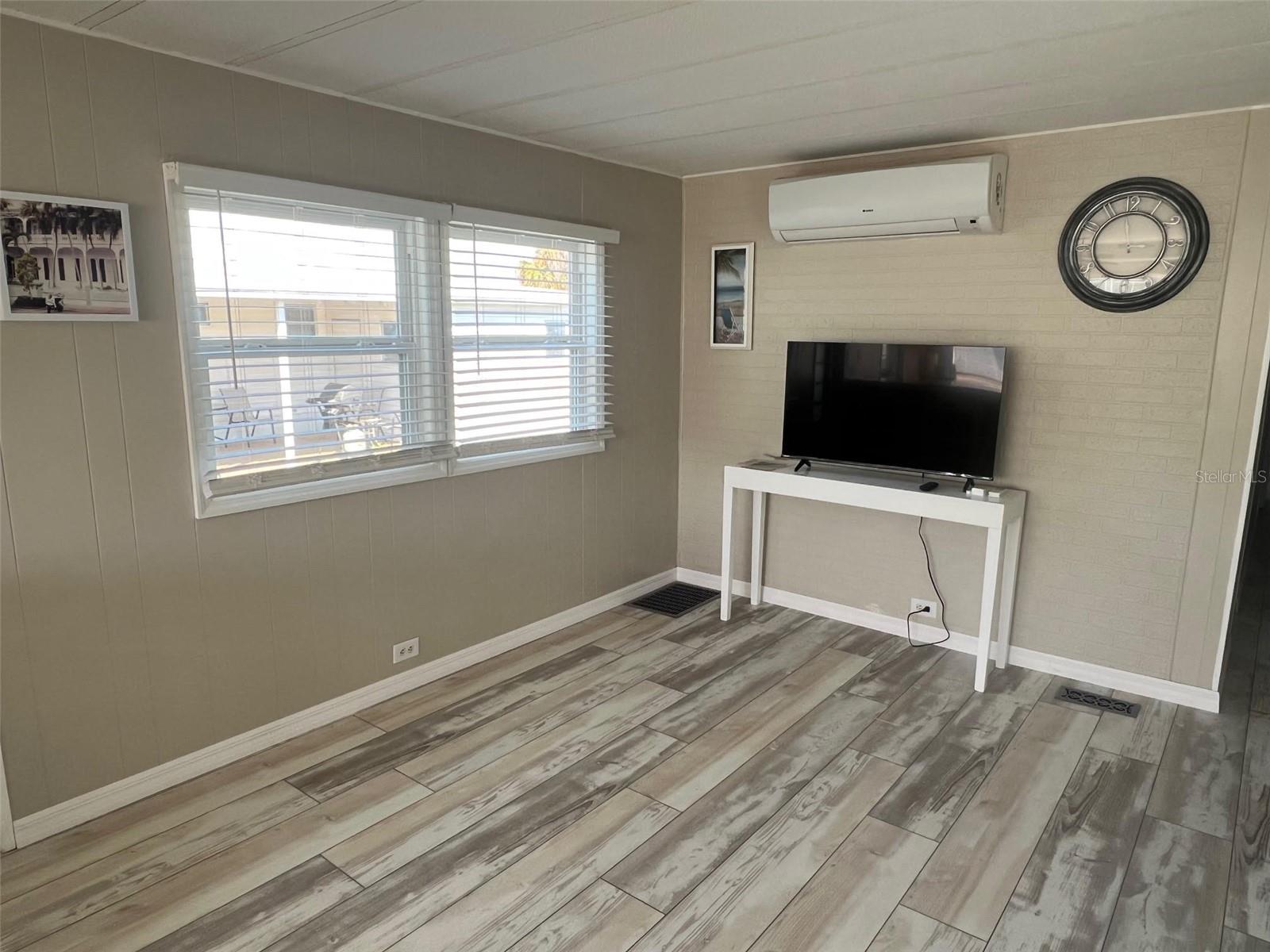 PALM HILL MOBILE HOME PARK UNREC - Residential