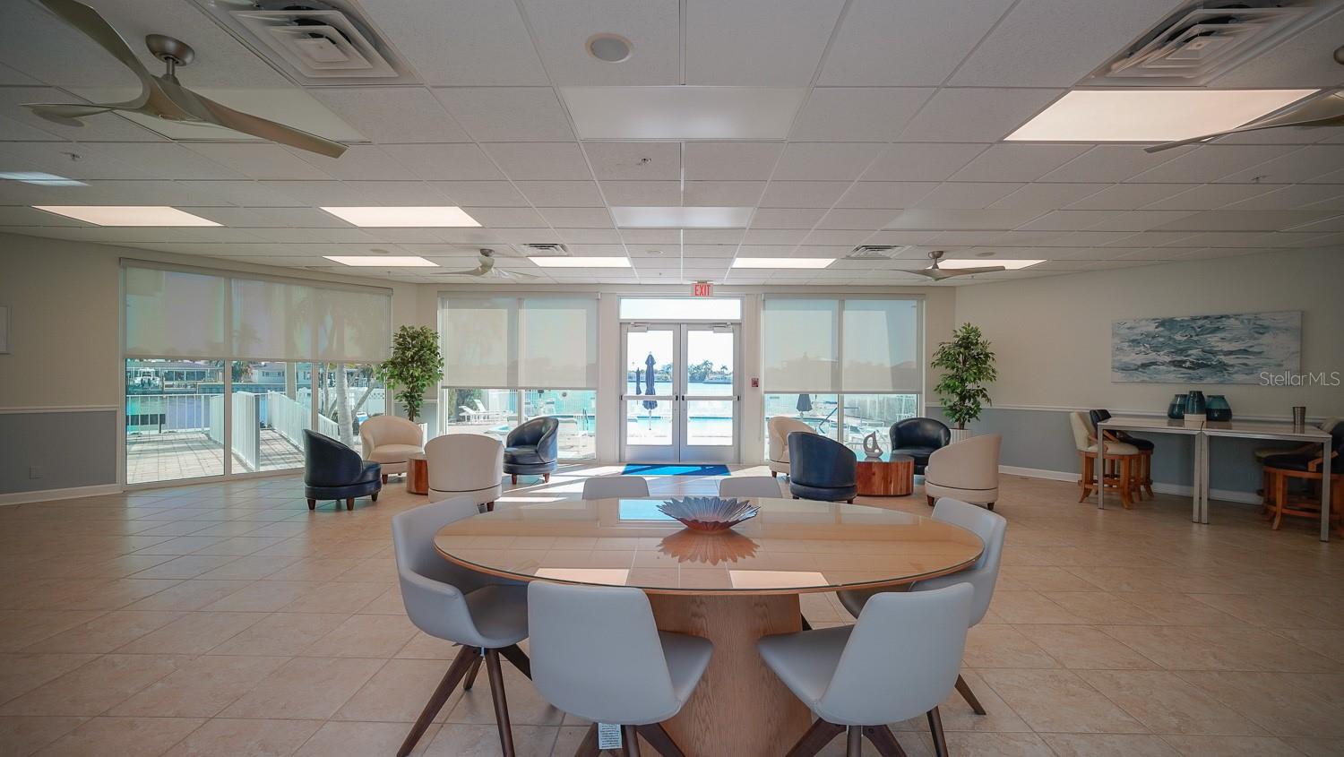 THREE PALMS POINTE CONDO - Residential