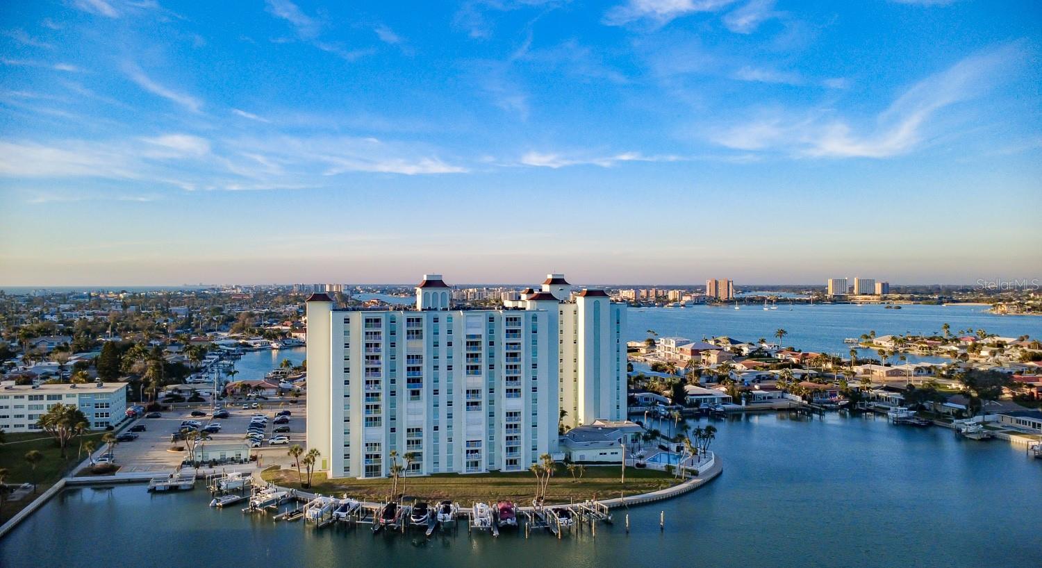 THREE PALMS POINTE CONDO - Residential