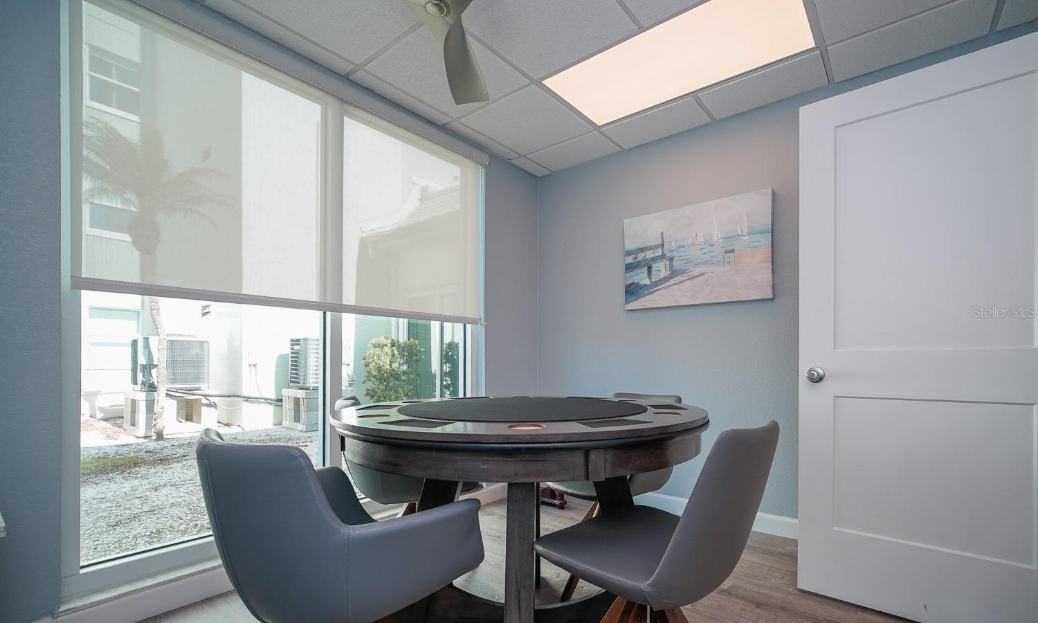 THREE PALMS POINTE CONDO - Residential