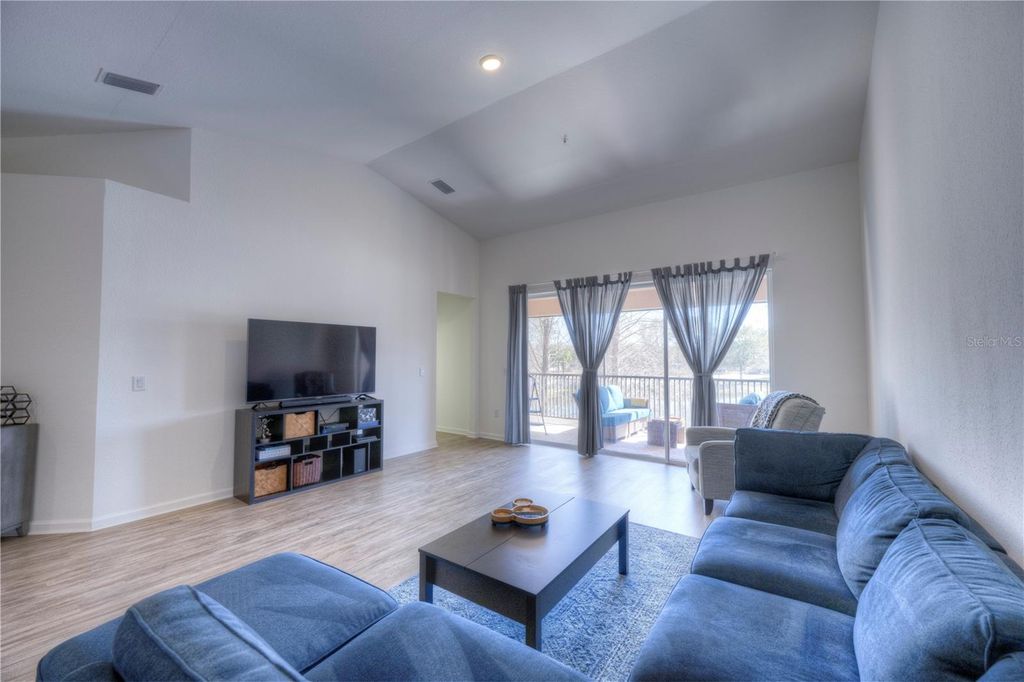 Photo of 8318 Foster Drive, Davenport, FL 33896 (MLS # O6382026)