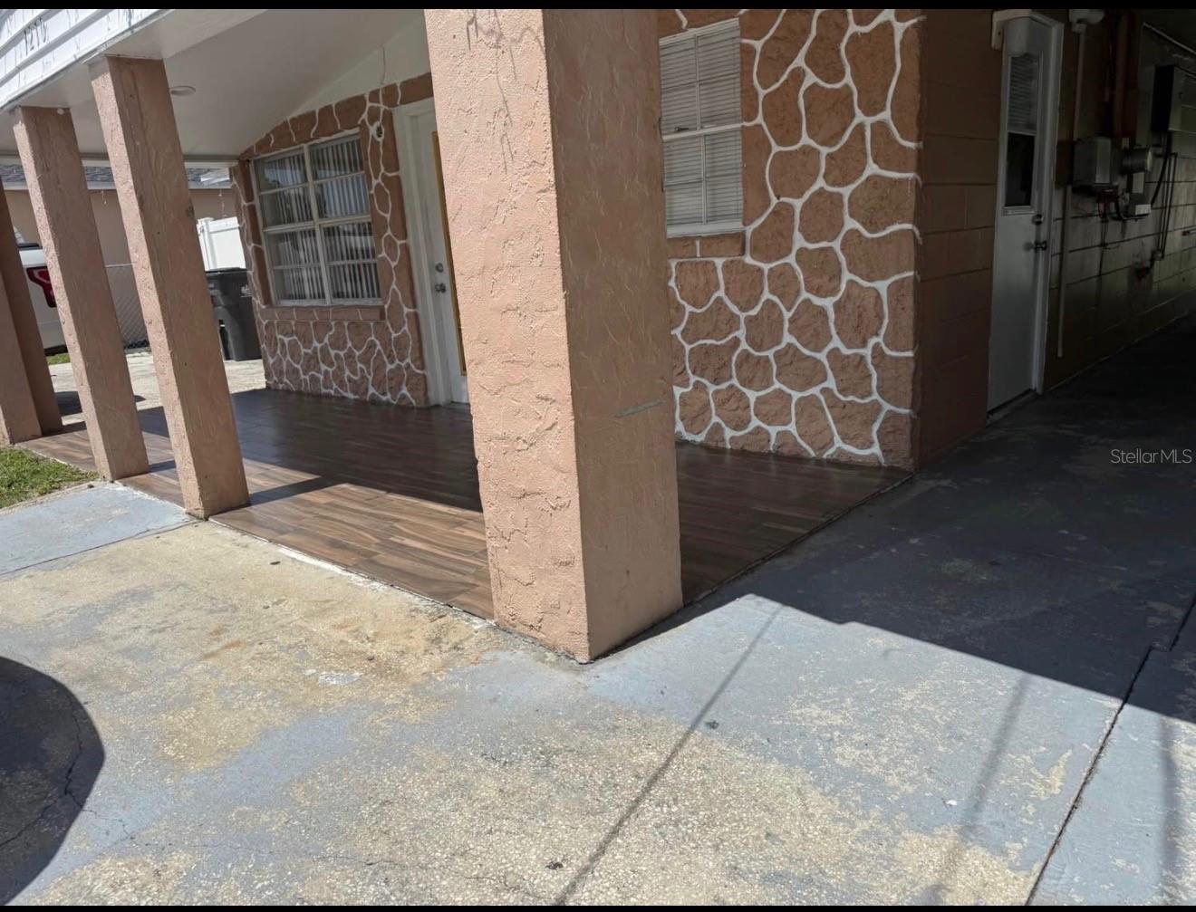7210 N HUBERT AVENUE