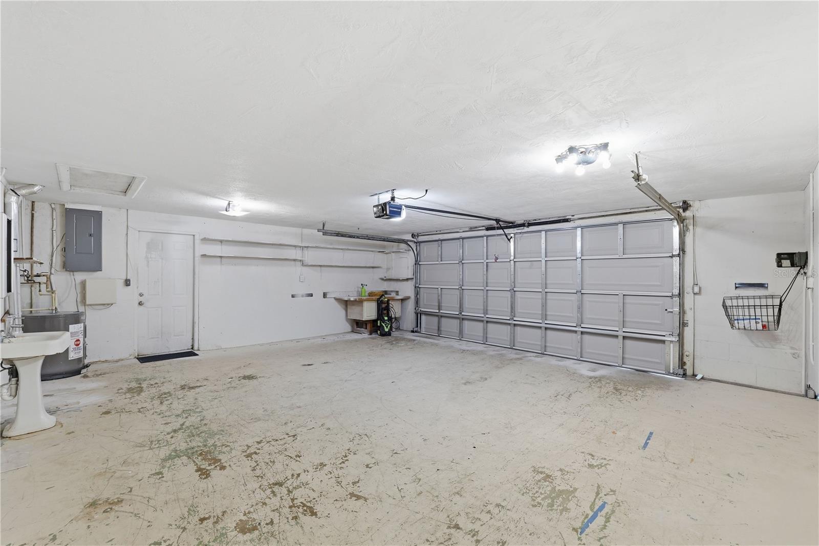 BEACON SQUARE - Residential