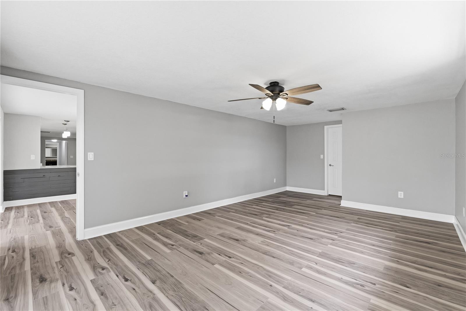 BEACON SQUARE - Residential