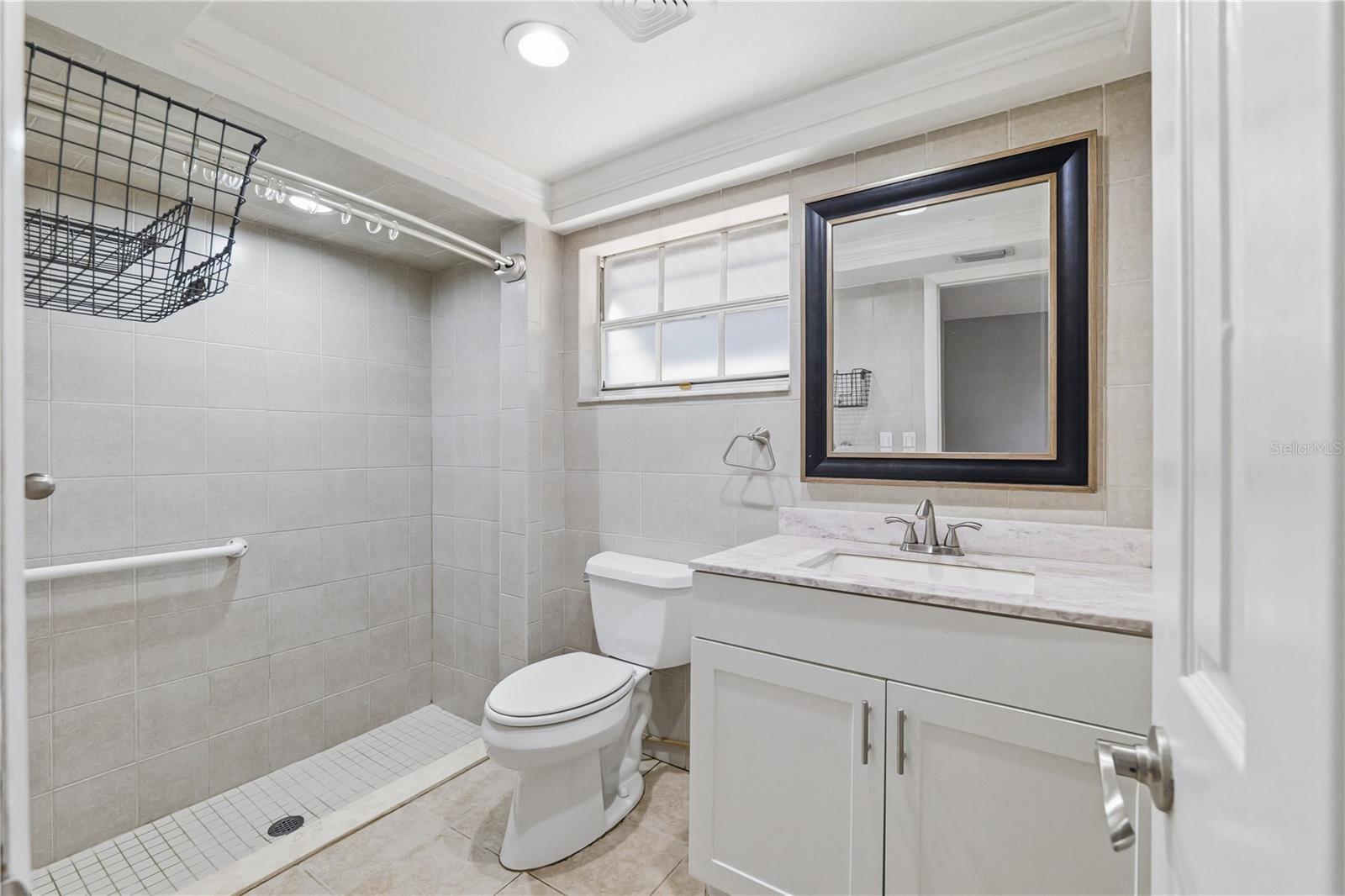 BEACON SQUARE - Residential