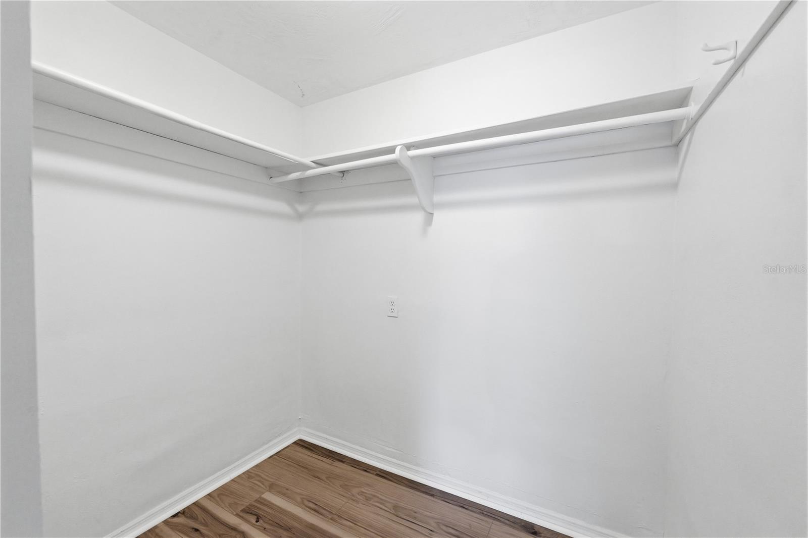 BEACON SQUARE - Residential