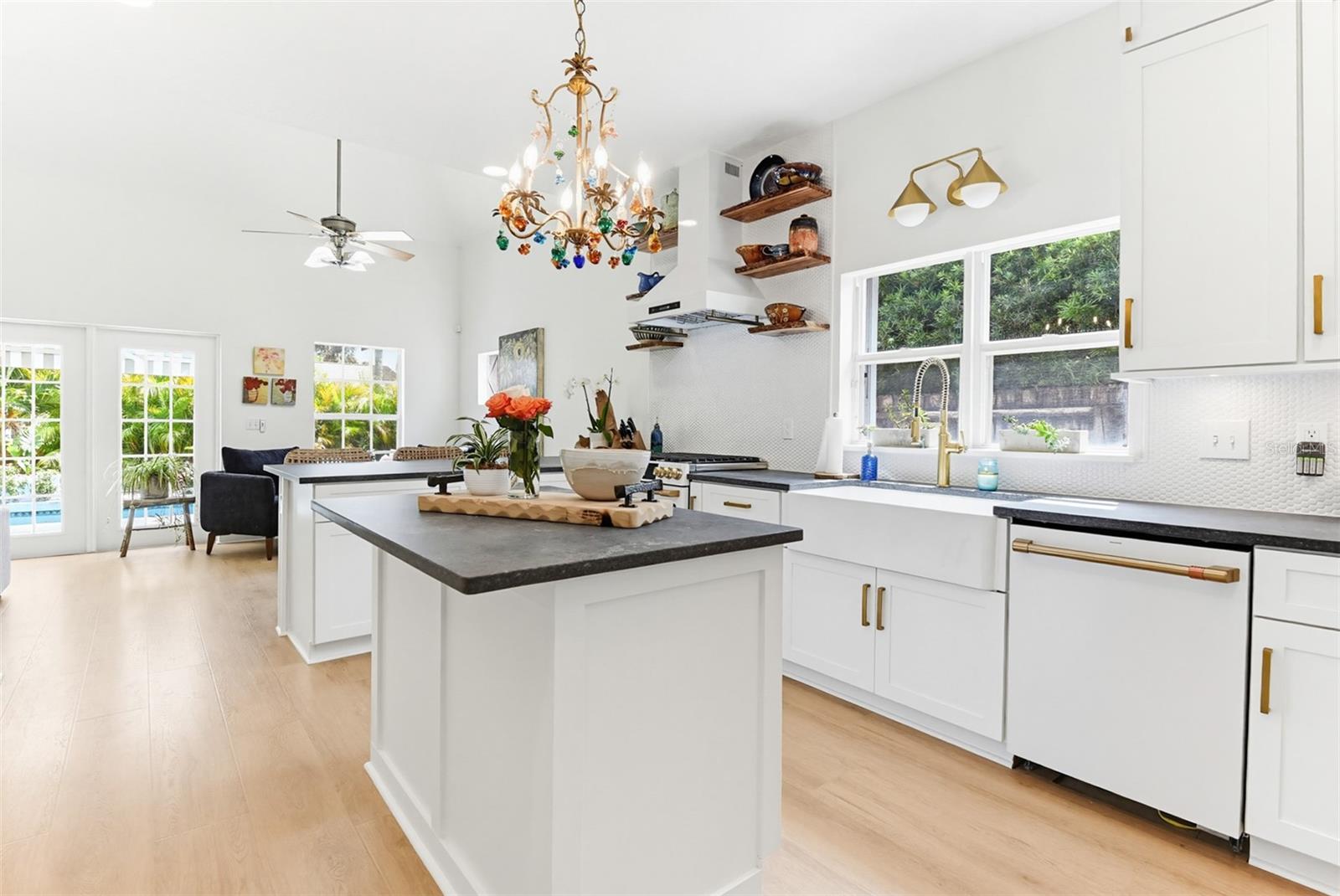 THOBURNS NEW SMYRNA BEACH - Residential