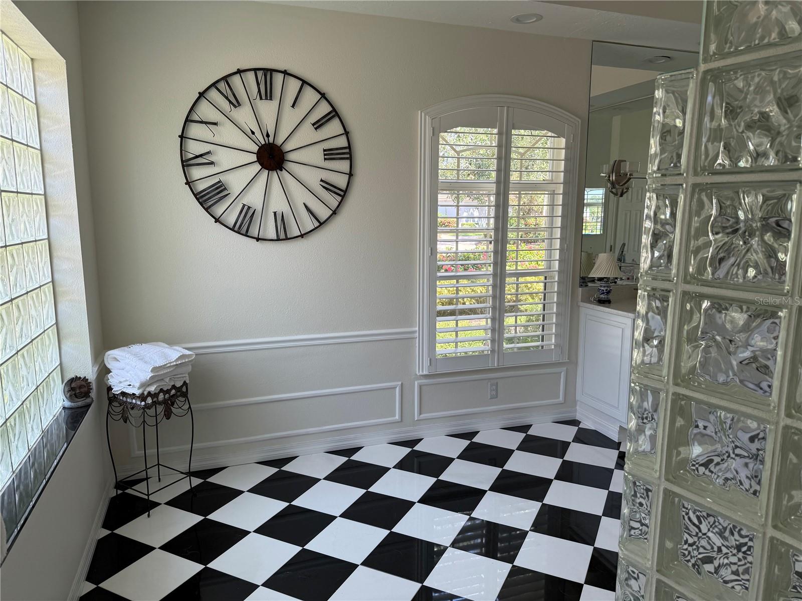 UNIVERSITY PARK COUNTRY CLUB - Residential