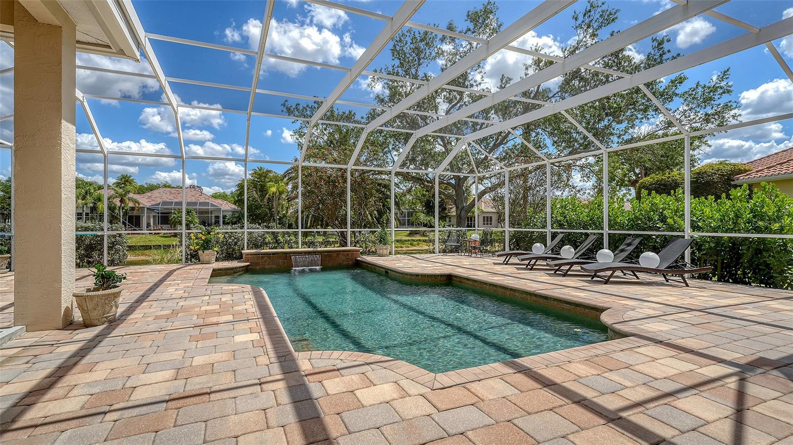 UNIVERSITY PARK COUNTRY CLUB - Residential