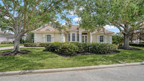 Photo of 7319 Westminster Court, University Park, FL 34201 (MLS # A4647621) Photo of 7319 Westminster Court, University Park, FL 34201 (MLS # A4647621)