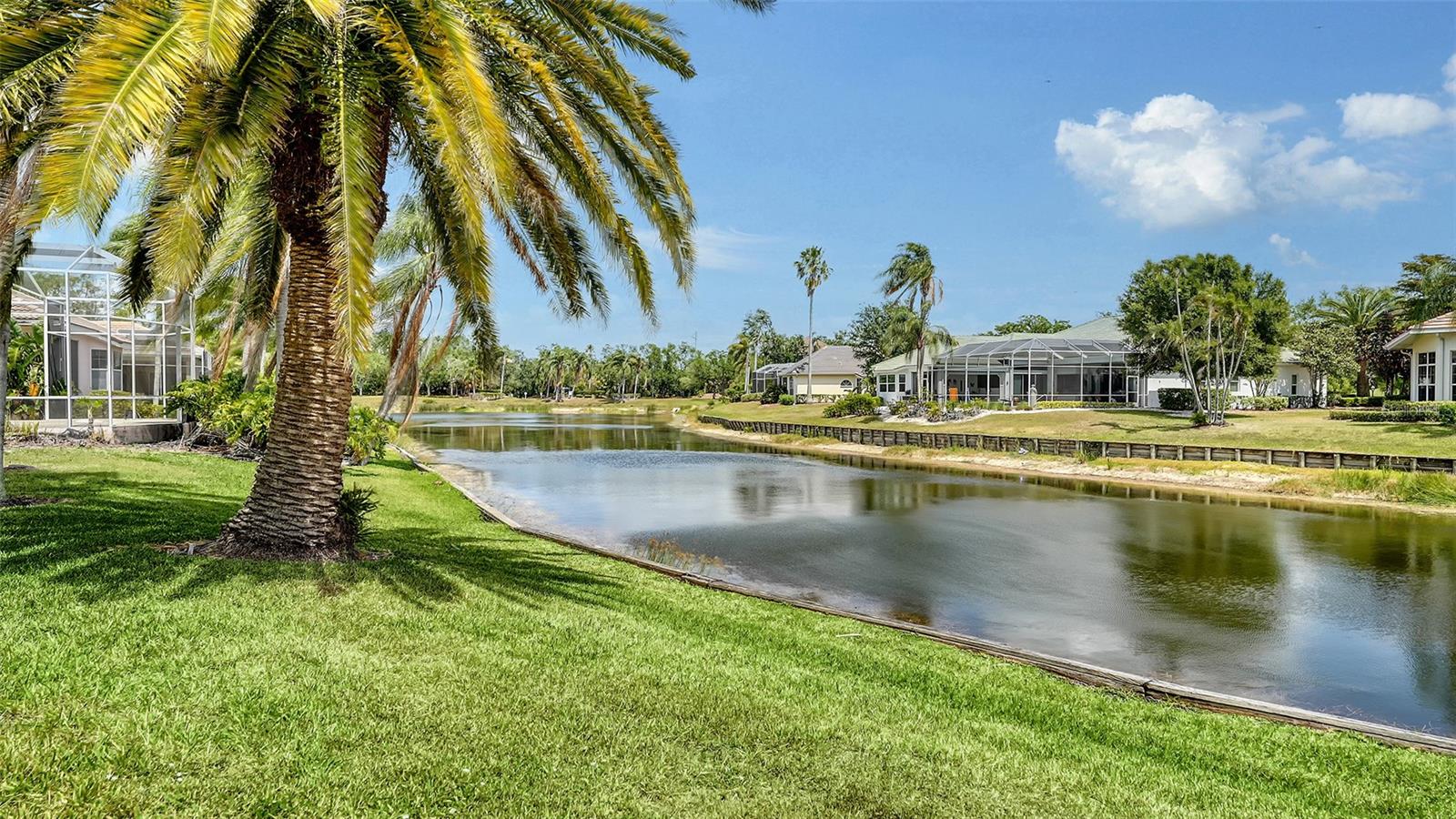 UNIVERSITY PARK COUNTRY CLUB - Residential