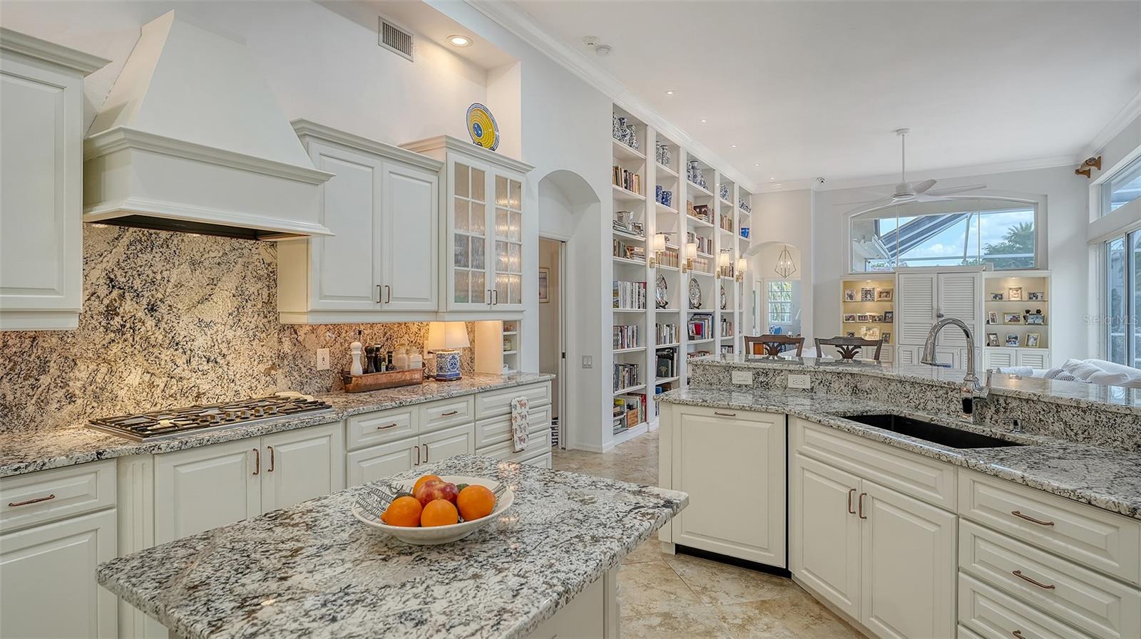 UNIVERSITY PARK COUNTRY CLUB - Residential