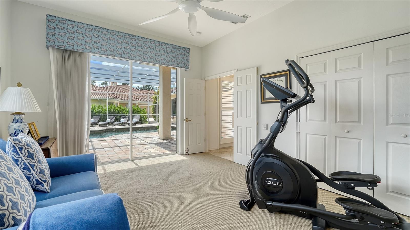 UNIVERSITY PARK COUNTRY CLUB - Residential