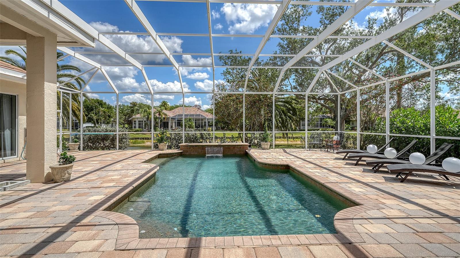 UNIVERSITY PARK COUNTRY CLUB - Residential